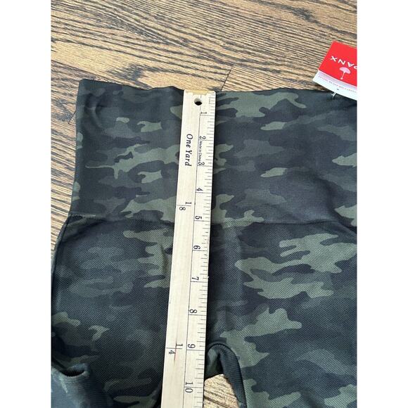 Spanx Womens Size XS Slimming Look At Me Now Green Camo Leggings NWT - Picture 8 of 8